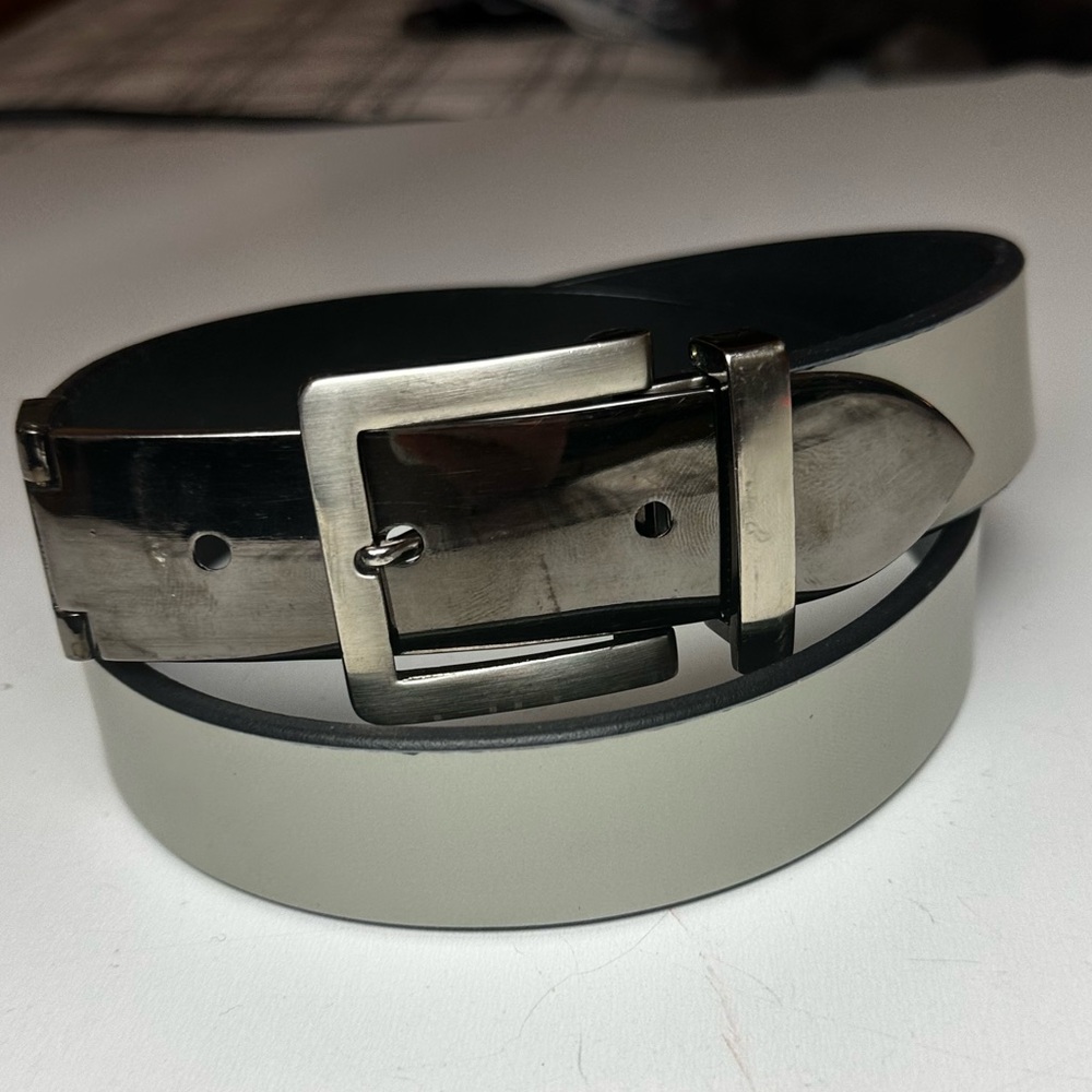 Sylvia Heise German Designer Glossy Silver Leather Unique Metal Detail Belt 38